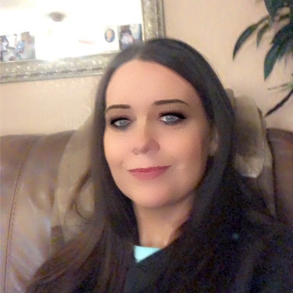 Meet your Posher, Nancy - Picture 3 of 4